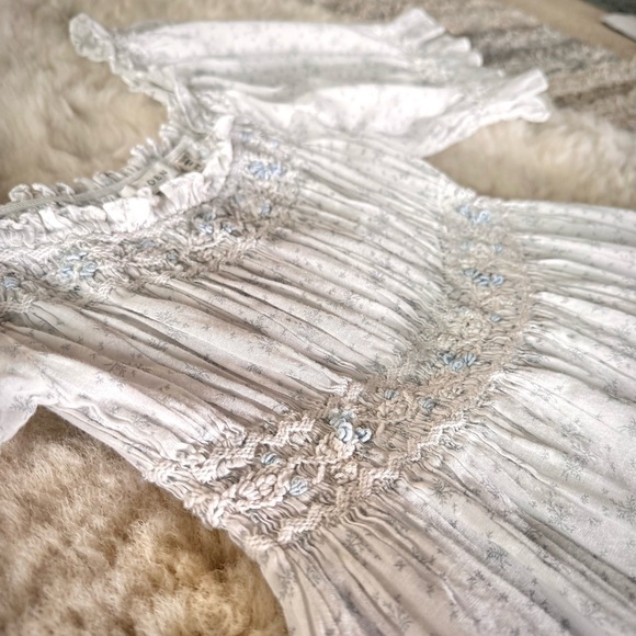 💋SOLD💋✨🩶❄️DÔEN ‘Rosen’ Embroidered Cotton Voile Azure Windswept Floral XS✨ - Picture 6 of 17